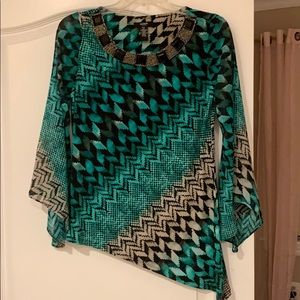 Dressy top great with black pants